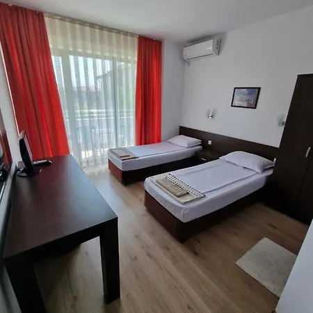 за гости мистрал Guest house Primorsko