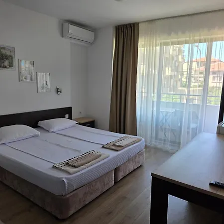 за гости мистрал Guest house Primorsko