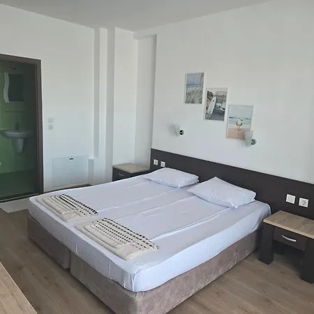 за гости мистрал Guest house
